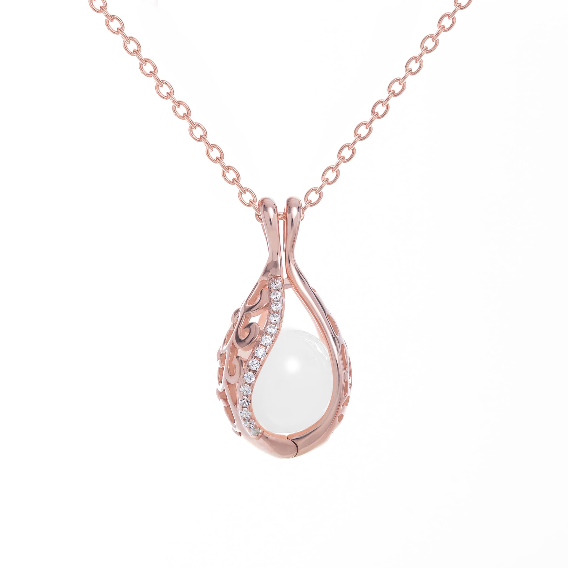 Naszyjnik otwierany z mleczną perłą “Teardrop”